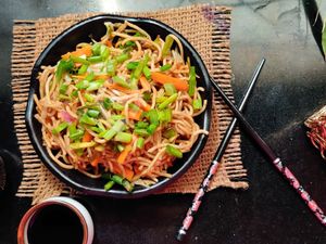 Mixed Noodles Schezwan